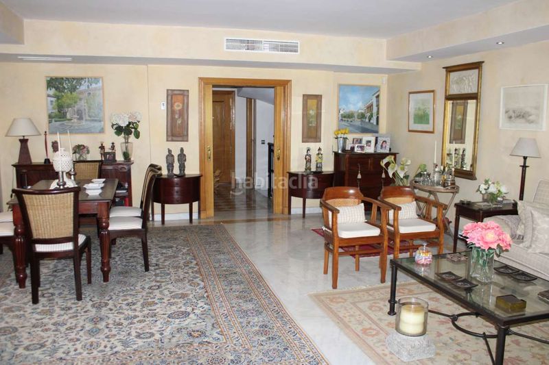 Foto 1502e74c-6ad6-48a9-ad02-21a481ae062a. Casa adossada amb calefacció aparcament piscina a Marbella