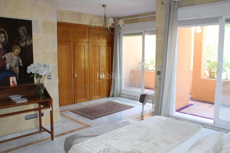 Foto b532d568-0588-42dd-b22c-eae5437d3d78. Casa adossada amb calefacció aparcament piscina a Marbella
