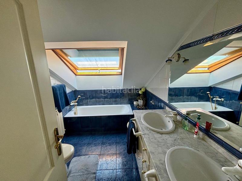 Foto 10940d5e-0044-4dbf-846c-27ded8af4a1d. Chalet with heating parking in santa maría de Getxo Getxo