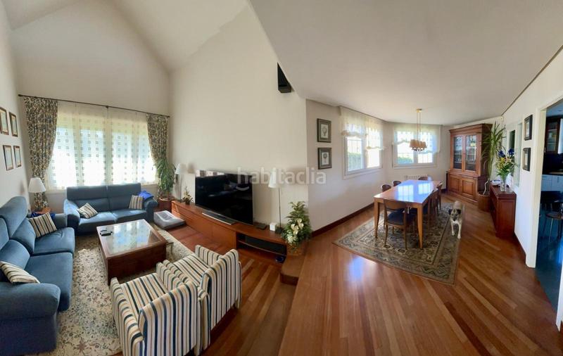 Foto 349dfa90-bb66-466b-be57-1c367f635c51. Chalet with heating parking in santa maría de Getxo Getxo