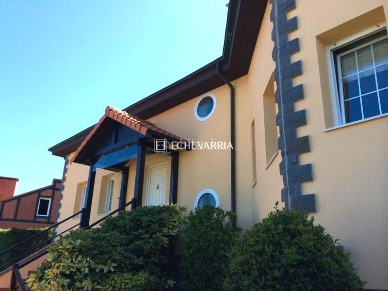 Foto 5dfd2188-589d-4373-8820-5d5067216185. Chalet with heating parking in santa maría de Getxo Getxo