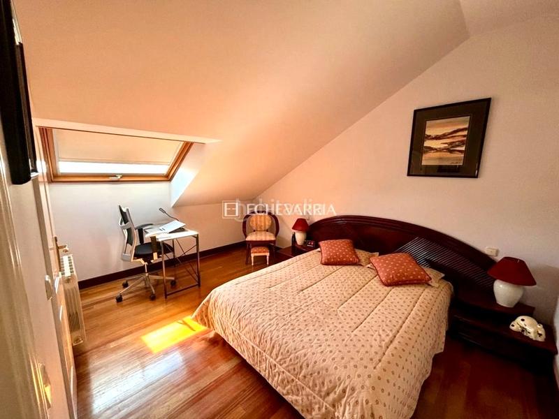 Foto a5cf9537-d4d3-4c00-a7a5-e2ba2c65357c. Chalet with heating parking in santa maría de Getxo Getxo