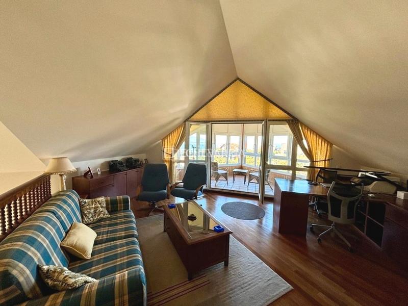 Foto a83a7a2c-3c9b-4427-b11b-fc3a8f05027b. Chalet with heating parking in santa maría de Getxo Getxo