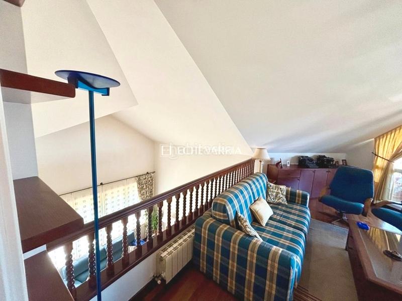 Foto ec5b2f65-e70c-4d71-98e4-49aef98f38eb. Chalet with heating parking in santa maría de Getxo Getxo