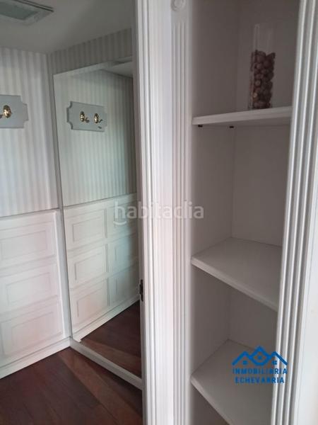 Foto 32c52bbe-d0b3-4e76-87e2-c03fee8638cc. Alquiler local comercial venta local en Las Arenas centro en Getxo