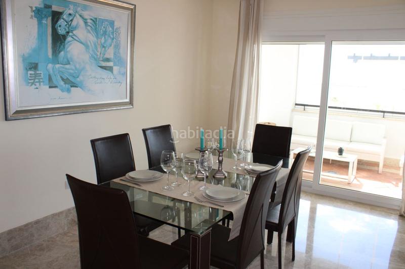Foto 55f8f8a1-48fc-40d7-a6a0-bb4da8548d5f. Alquiler casa adosada impresionante dúplex con vistas al mar. en Marbella