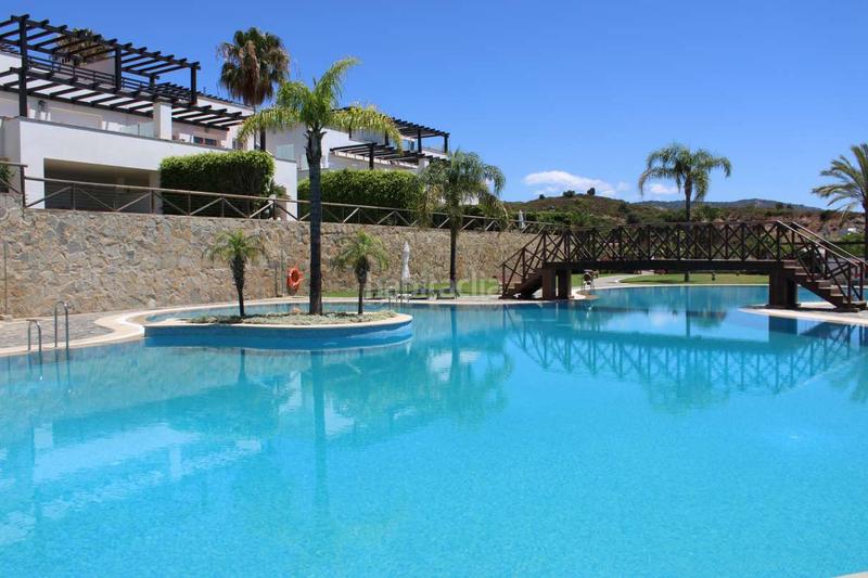 Foto 73cba4e7-41ea-477c-811f-78eff6abdd9d. Alquiler casa adosada impresionante dúplex con vistas al mar. en Marbella