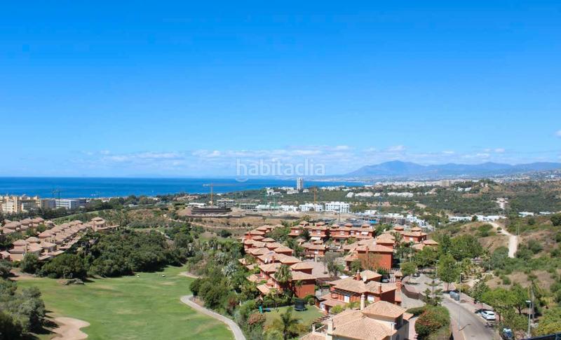 Foto 9d9da72b-e37c-4717-9443-42e3a214424b. Alquiler casa adosada impresionante dúplex con vistas al mar. en Marbella