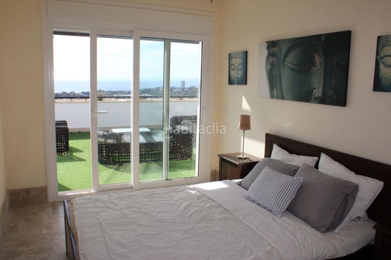 Foto f96e48cf-c832-4e03-8468-706c14b118c2. Alquiler casa adosada impresionante dúplex con vistas al mar. en Marbella