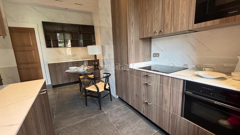 Foto 6be1f14f-37f9-46d5-80c4-9b69a693ac11. Duplex avec chauffage parking piscine dans Las Arenas Getxo