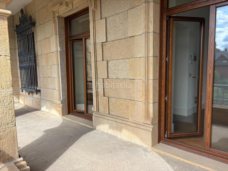 Foto 9f2aedc6-7927-4384-8da4-ba5433b2e617. Duplex avec chauffage parking piscine dans Las Arenas Getxo