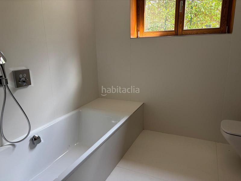 Foto cdd1d6c8-52bf-45ec-88aa-be97d723a880. Duplex avec chauffage parking piscine dans Las Arenas Getxo