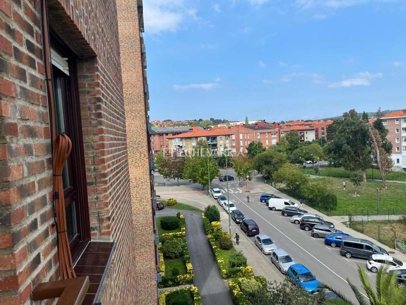 Foto 0b4d61e4-f727-4854-8590-8f78ce92fbc2. Piso venta piso en algorta zona bidezabal en santa maría de Getxo Getxo