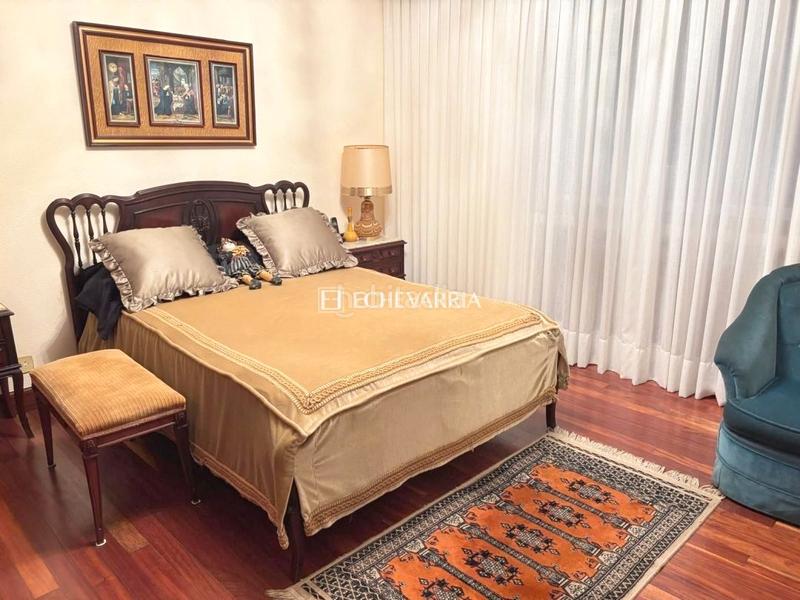 Foto 4ae6f1da-befc-4242-bd75-6e00188fa80a. Appartamento con riscaldamento parcheggio in Las Arenas Getxo