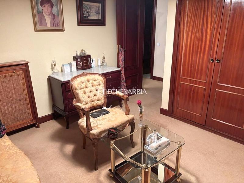 Foto dd9e19c4-fa78-4bc0-85a4-b9c8d77a6f68. Appartamento con riscaldamento parcheggio in Las Arenas Getxo