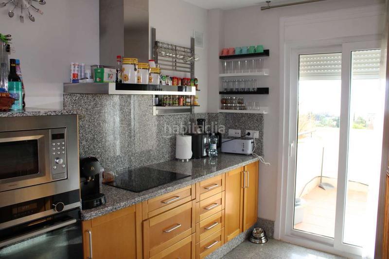 Foto 6ee36f6e-1cbb-4c48-a84d-c99762cec152. Alquiler casa adosada impresionante dúplex con vistas al mar. en Marbella