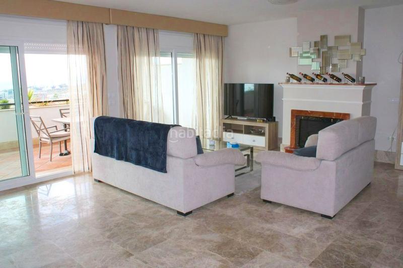 Foto a356ca2b-dfc6-4d4c-959f-2ab270faf3bb. Alquiler casa adosada impresionante dúplex con vistas al mar. en Marbella