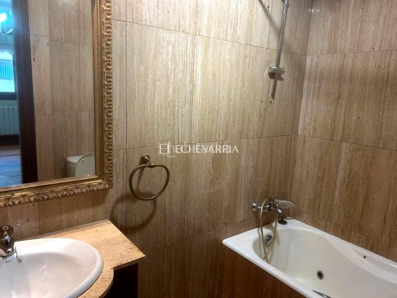 Foto 86e1cd9d-a049-47db-98f0-823366d99a8f. Piso venta piso en el centro en Centro Urbano-Hirigunea Leioa