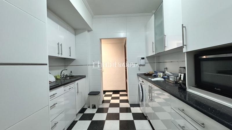 Foto b64892bc-a62c-4877-8a99-53d4d3eceb08. Etagenwohnung mit heizung parking in Las Arenas Getxo