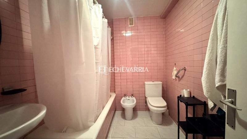 Foto fd31b3a3-fcfd-41e3-bb40-7f35c06f4296. Etagenwohnung mit heizung parking in Las Arenas Getxo