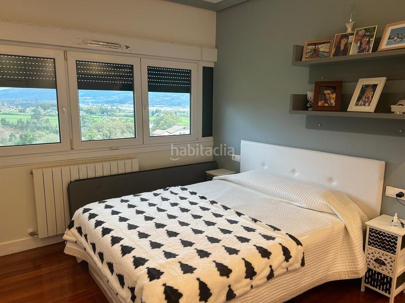 Foto 086d3d95-b787-4874-aef7-52e2b58ac875. Chalet avec chauffage parking piscine dans Loiu