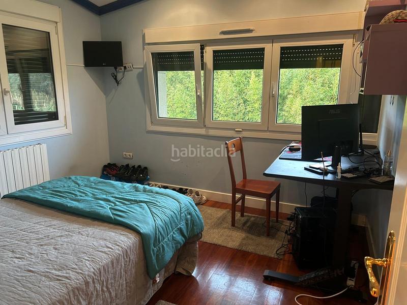 Foto 0e760259-fe35-484a-9ad2-bb2d986d2d99. Chalet avec chauffage parking piscine dans Loiu