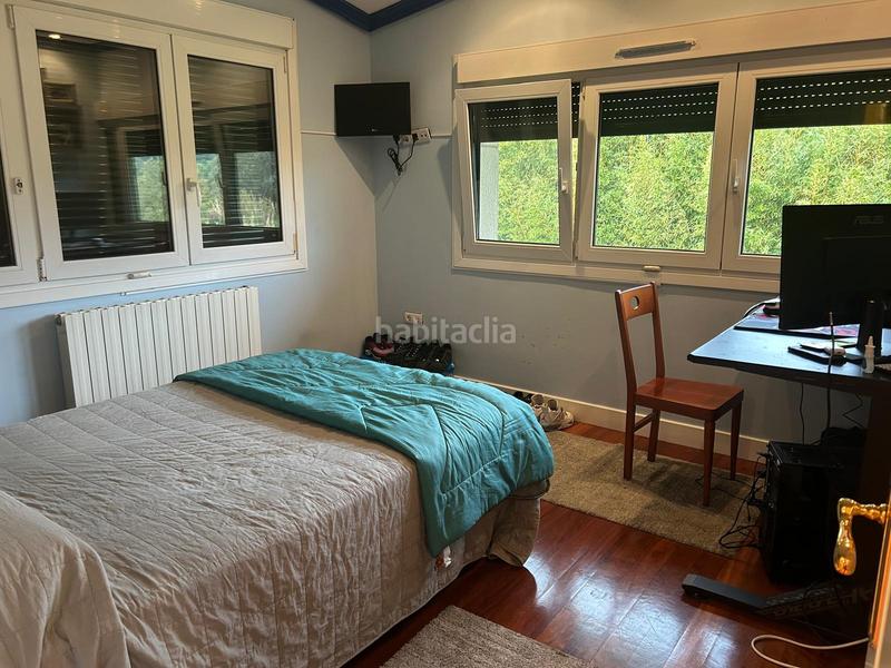 Foto 396ba02b-3166-404f-8670-332e94d99d84. Chalet avec chauffage parking piscine dans Loiu