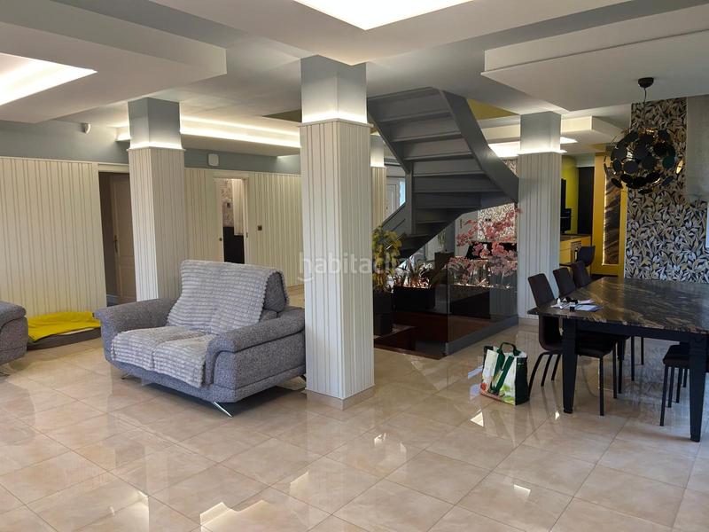 Foto 3f44af1d-df77-41b5-a4e9-f354ab219037. Chalet avec chauffage parking piscine dans Loiu