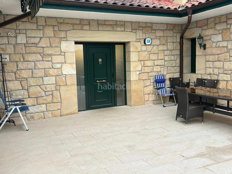 Foto 7569bdad-d004-4f9d-8da7-6553321a3fdd. Chalet avec chauffage parking piscine dans Loiu