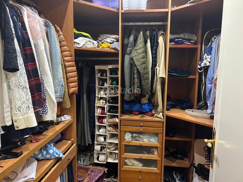 Foto b8ecc0a2-25d3-4d6b-943a-31c0361d85d1. Chalet avec chauffage parking piscine dans Loiu