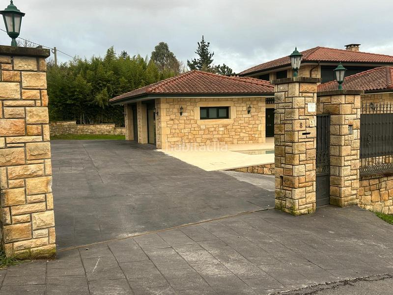 Foto bcb54548-9473-4b69-82a0-985e1dfcb77b. Chalet avec chauffage parking piscine dans Loiu