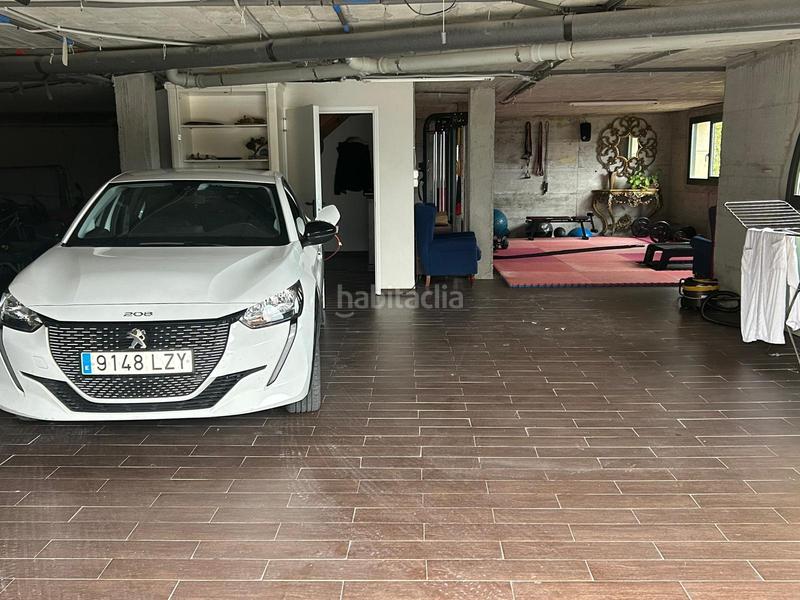 Foto bf9b168c-796d-49bc-b661-32006d7a2a70. Chalet avec chauffage parking piscine dans Loiu