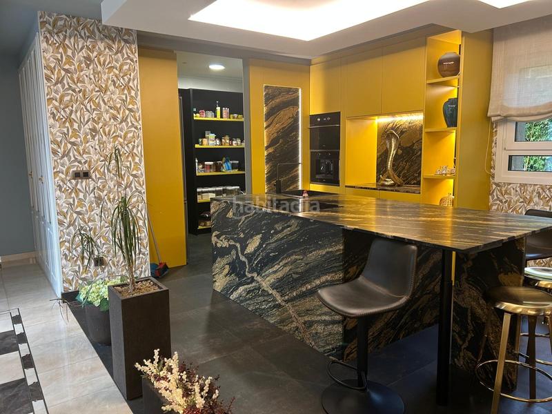 Foto dfa5d06f-ffee-4743-93e3-3ab18436d39d. Chalet avec chauffage parking piscine dans Loiu