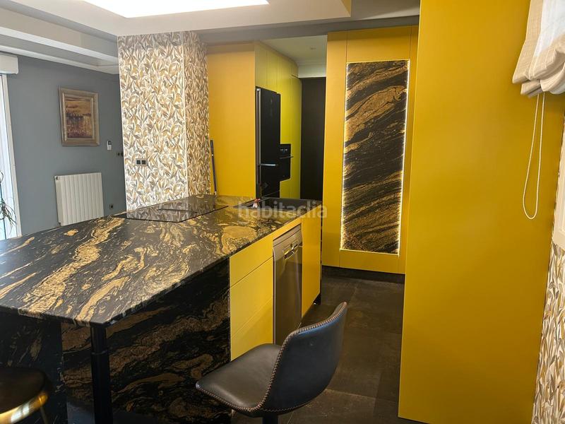 Foto f7e685b3-0b04-494e-b285-5f7d4531f818. Chalet avec chauffage parking piscine dans Loiu