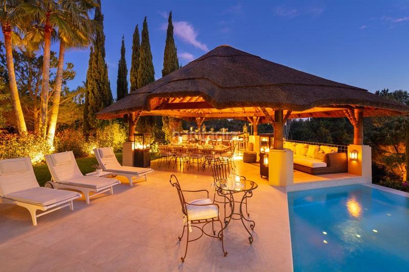 Foto 088b34fe-b495-44c6-b580-b2ec5def527b. Casa amb aparcament piscina a lomas de Marbella club Marbella