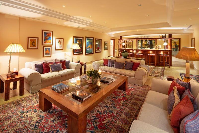 Foto a76d7064-d00f-4649-851b-9bbba85c2085. Casa amb aparcament piscina a lomas de Marbella club Marbella