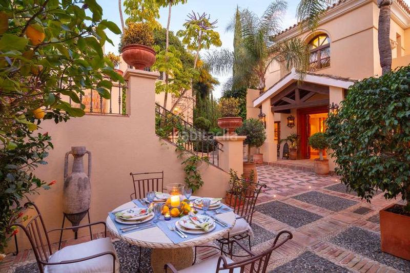 Foto eb55e774-b1e5-44f8-ba79-55a287610a02. Casa amb aparcament piscina a lomas de Marbella club Marbella