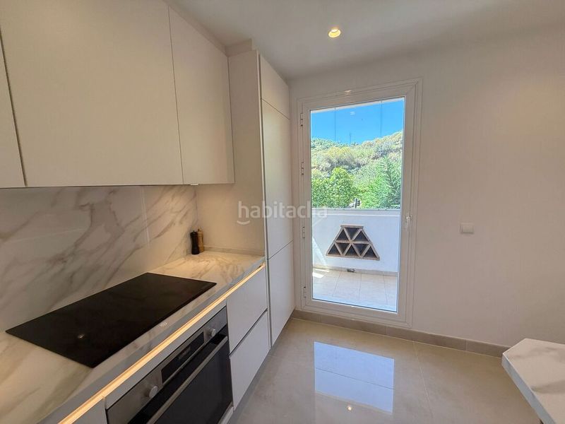 Foto b3f51c34-6039-4d55-bfeb-51f27998f5aa. Piso en Elviria Marbella
