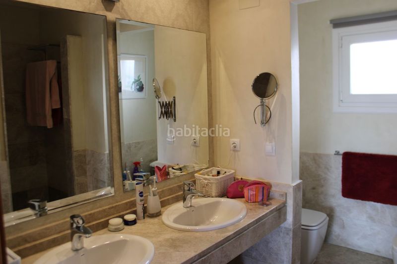 Foto a8048b9a-65b2-4c5e-b778-301e83428ccc. Casa amb calefacció aparcament piscina a Santa Clara Marbella