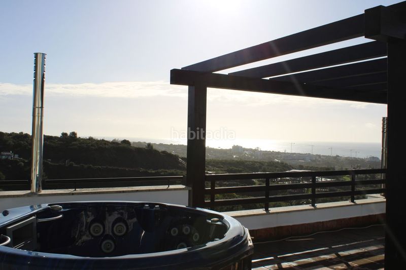 Foto d60caa65-2fed-4e8e-a672-3087967cc3c2. Casa amb calefacció aparcament piscina a Santa Clara Marbella