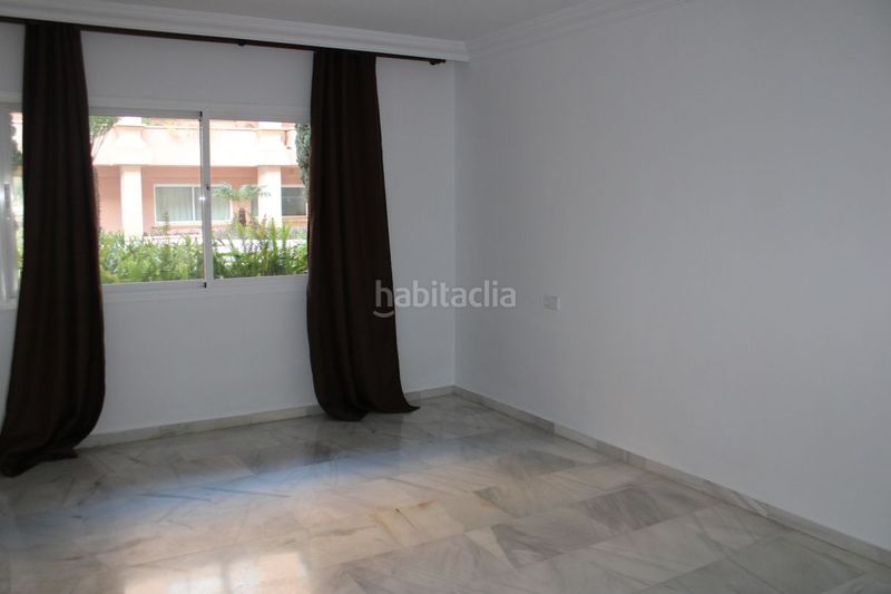 Foto 411c62aa-0c10-4d43-a148-d8e4cec1335c. Pis amb aparcament piscina a Los Naranjos Marbella