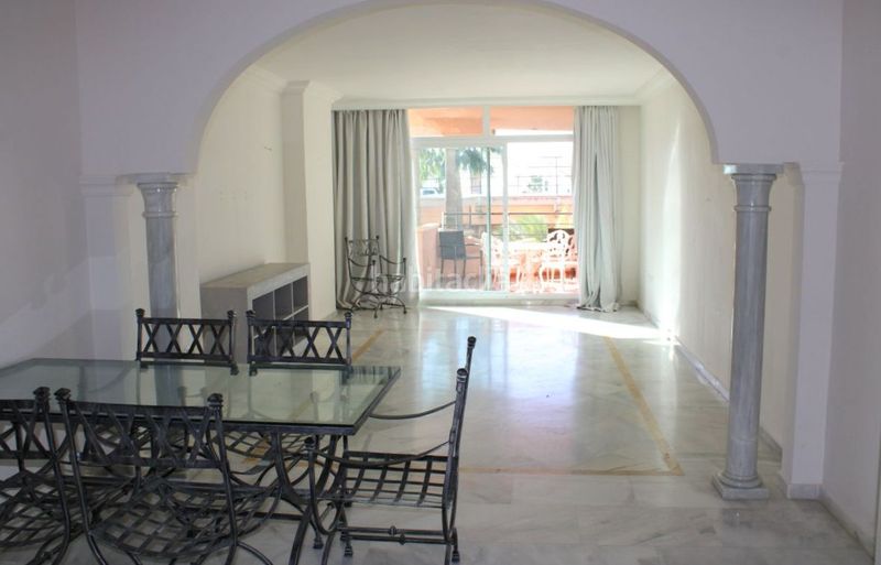 Foto 5a195d2f-47ec-4d28-9e33-862c42d9552a. Pis amb aparcament piscina a Los Naranjos Marbella