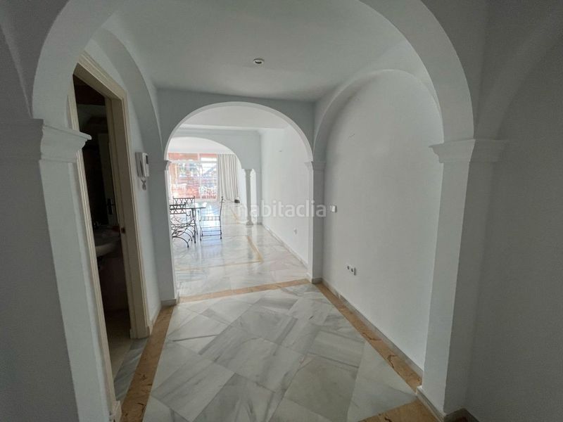 Foto e4d9bbd2-2753-4a03-9471-5402639e4bca. Pis amb aparcament piscina a Los Naranjos Marbella