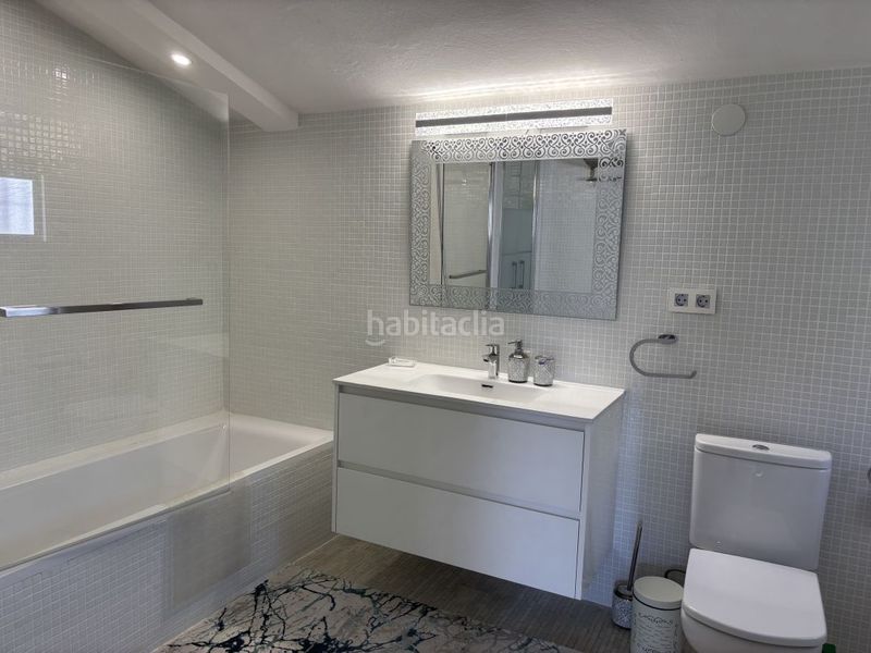 Foto 4323b638-c91e-4e36-b659-f3f8fa3062c1. Casa amb aparcament piscina a bahía de Marbella Marbella