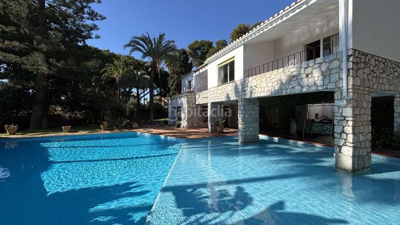 Foto 50e09019-5ba5-4d77-b069-a46db8df2bc2. Casa amb aparcament piscina a bahía de Marbella Marbella