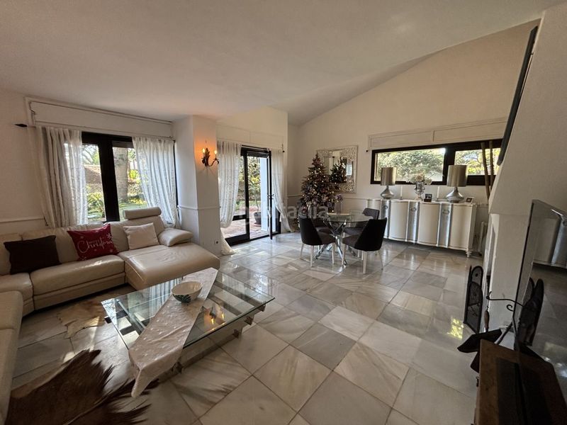 Foto bcb1aa7e-3967-439a-93f0-1b719e33d057. Casa amb aparcament piscina a bahía de Marbella Marbella
