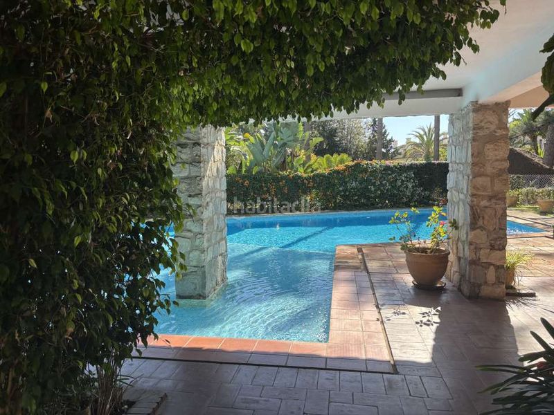 Foto bee8510b-3526-43a4-b2e8-a3797ab1d07c. Casa amb aparcament piscina a bahía de Marbella Marbella