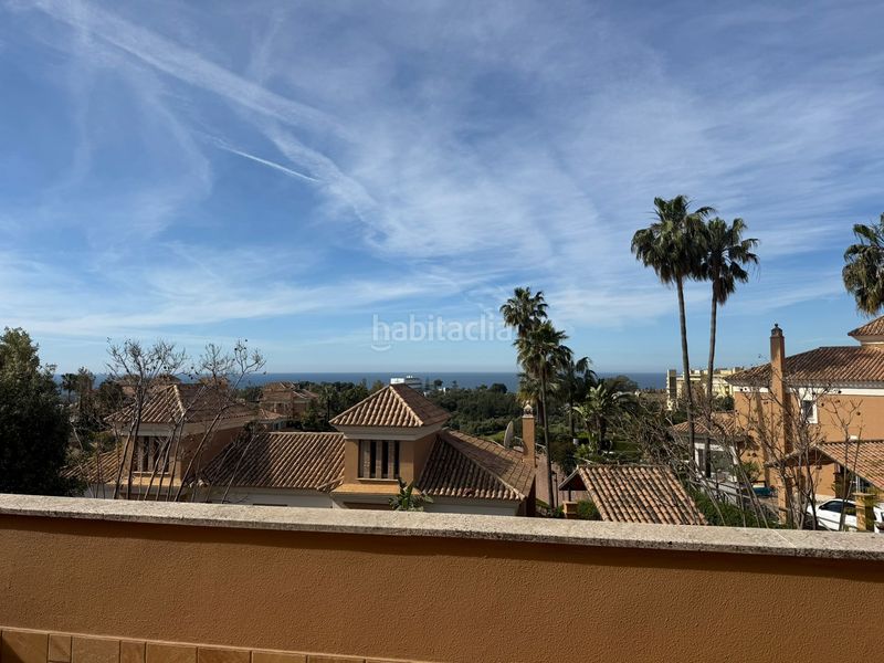 Foto 003433b8-8b32-4b5f-ad23-314ea296be6f. Casa adossada amb aparcament piscina a Santa Clara Marbella