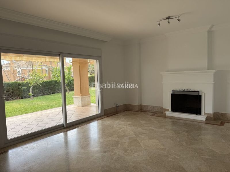 Foto 16401927-5329-442d-b7bc-8813e94a8449. Casa adossada amb aparcament piscina a Santa Clara Marbella