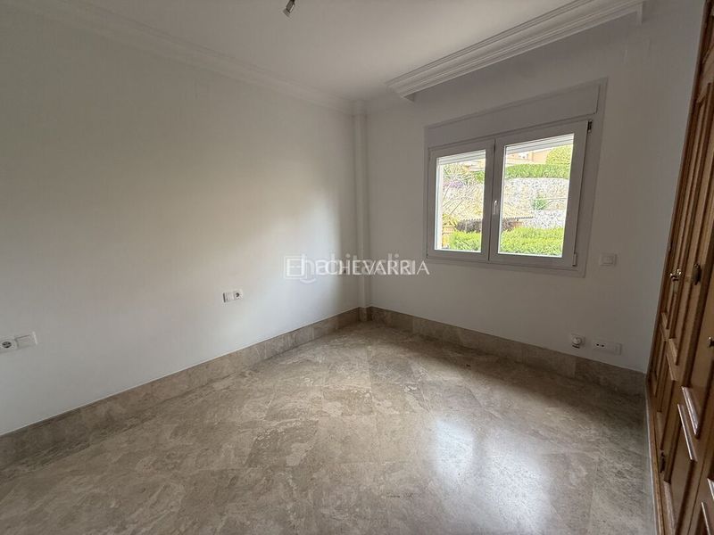 Foto 2570f1eb-0b47-452a-b6c6-3a491670cc8c. Casa adossada amb aparcament piscina a Santa Clara Marbella